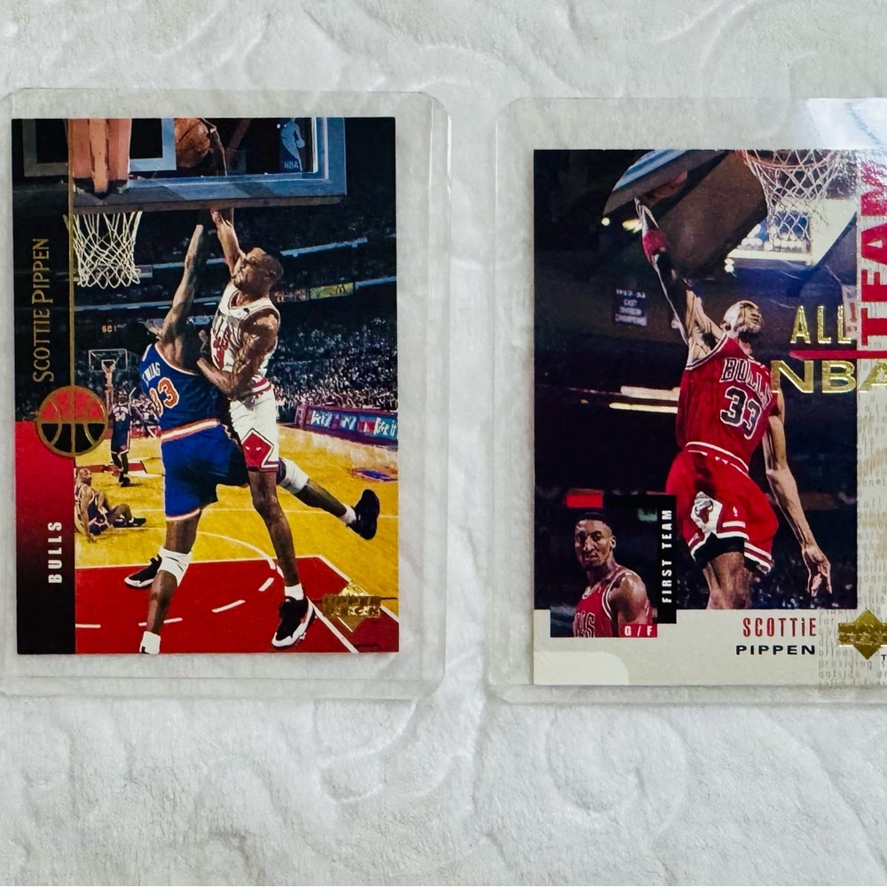 2 Scottie Pippen NBA Basketball Trading Cards with Protective Covers